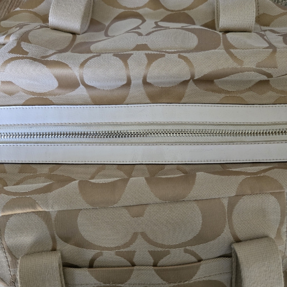 Coach Beige/Tan Signature Canvas Weekender Duffle Bag With White Leather - Picture 12 of 14